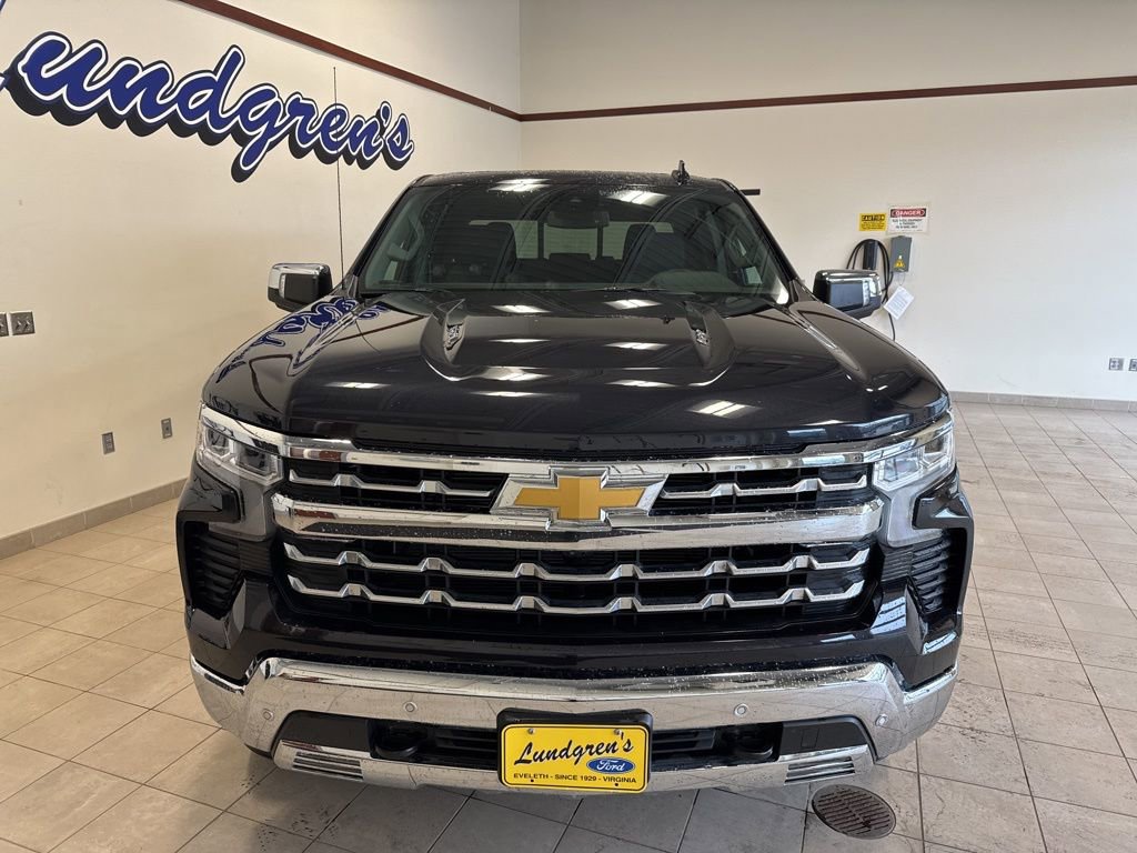 Used 2024 Chevrolet Silverado 1500 LTZ w/ LTZ Premium Package image 8