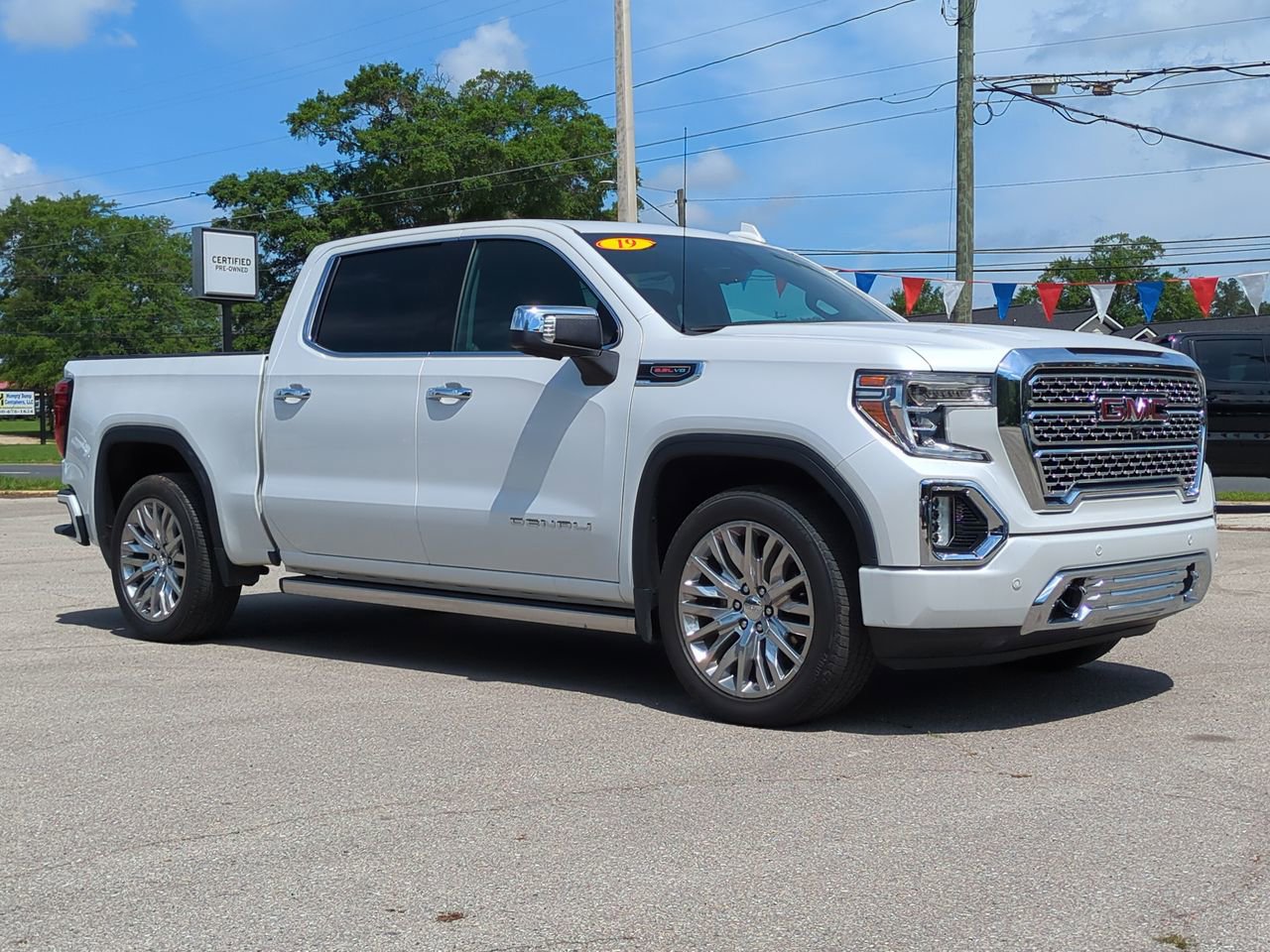 Used 2019 GMC Sierra 1500 Denali w/ Denali Ultimate Package AWD/4WD image 2