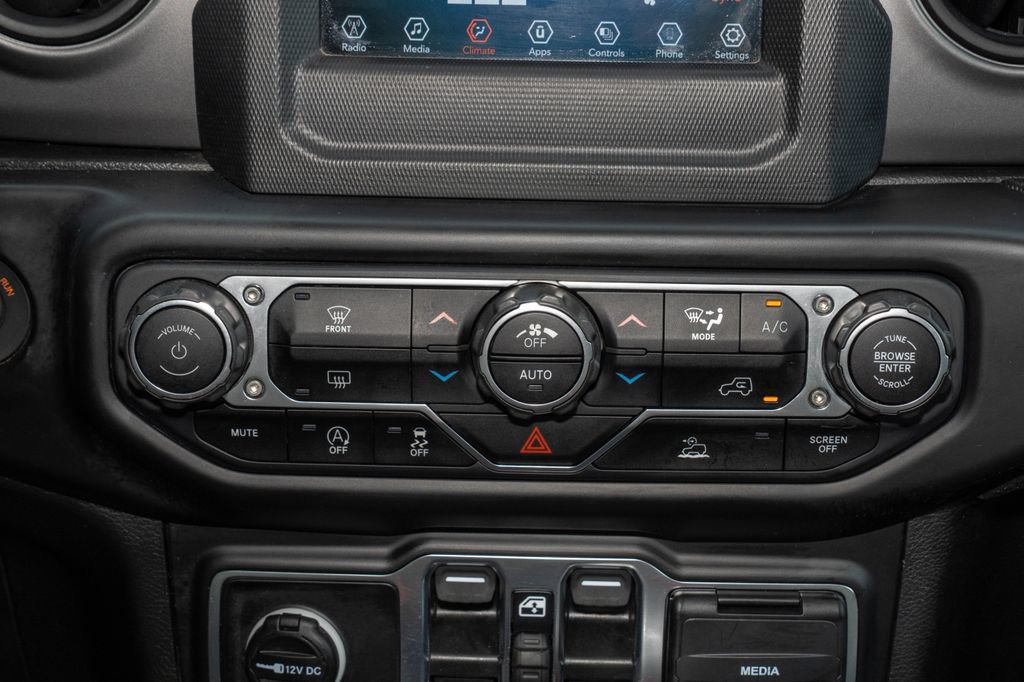 Used 2021 Jeep Wrangler Unlimited Sport AWD/4WD image 13