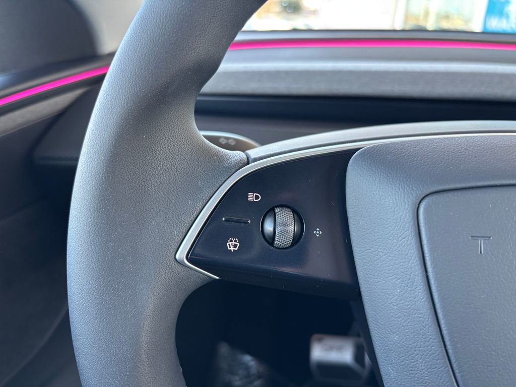 Used 2026 Tesla Model Y AWD image 10