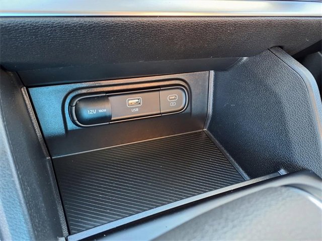 Used 2024 Kia Sportage LX image 19