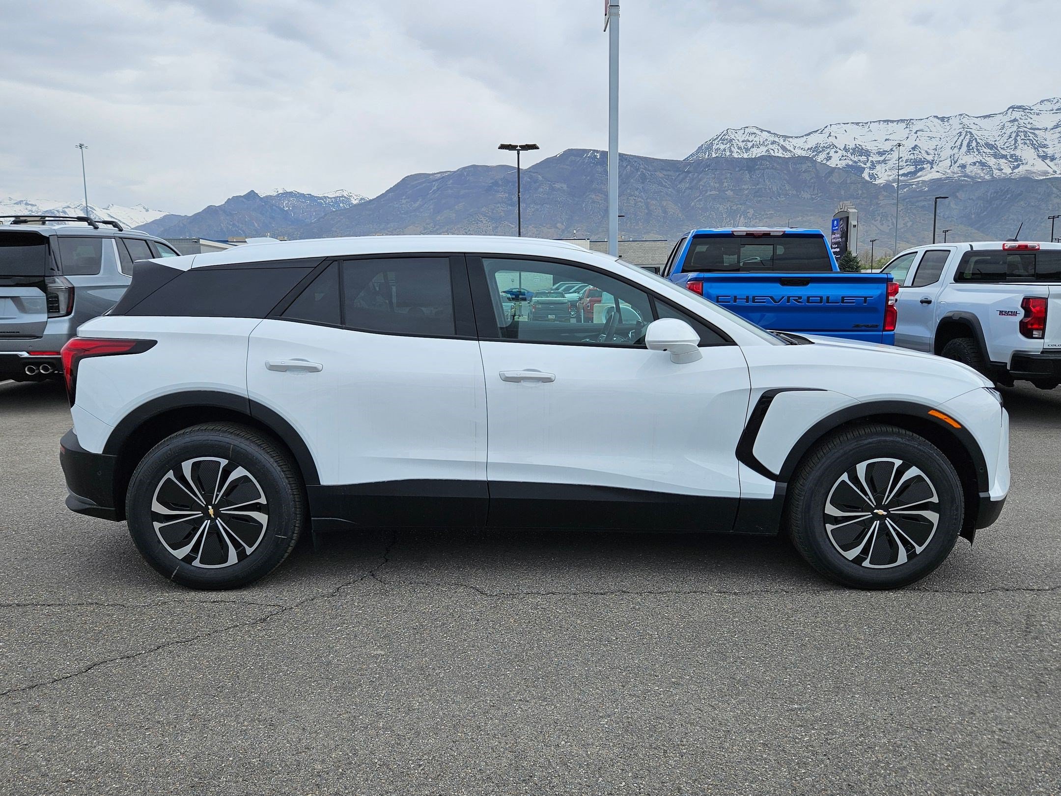New 2025 Chevrolet Blazer EV LT w/ Super Cruise Package AWD/4WD image 2