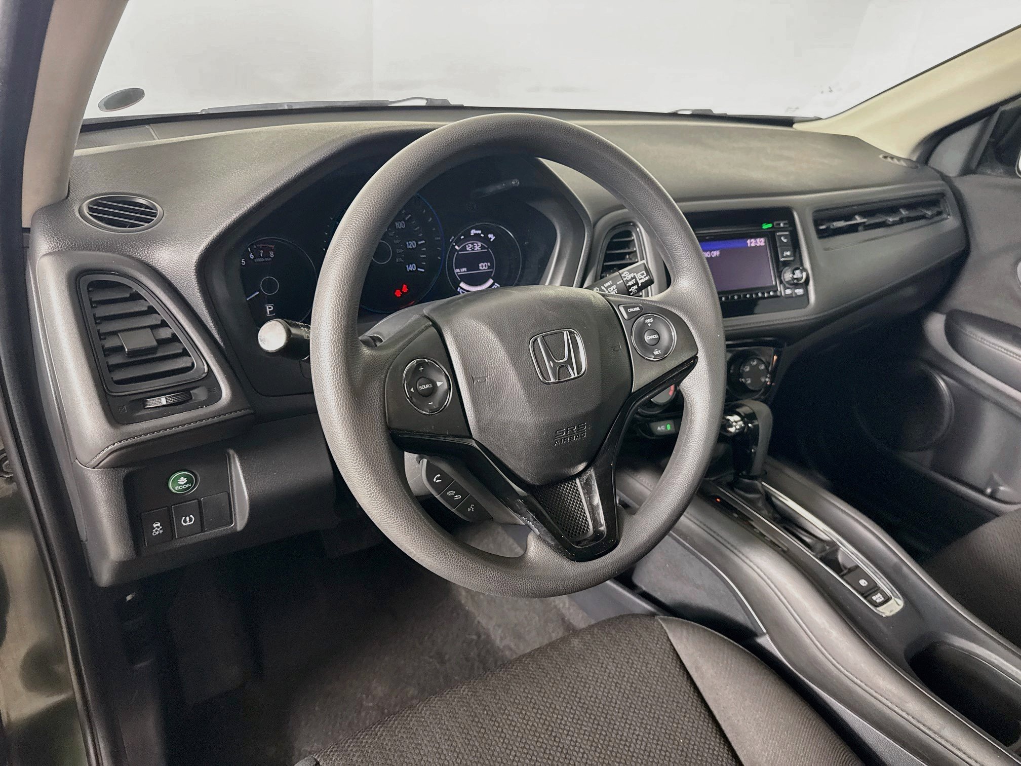 Used 2018 Honda HR-V LX image 8
