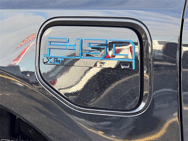 New 2025 Ford F150 Lightning XLT image 9