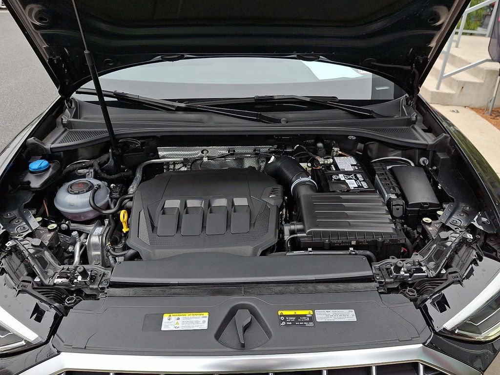 Certified 2025 Audi Q3 2.0T Premium Plus w/ Premium Plus Package image 28