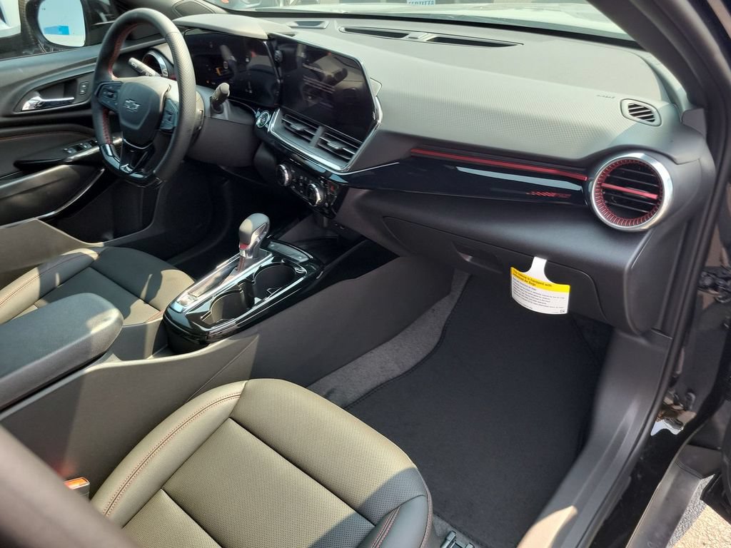 New 2026 Chevrolet Trax RS w/ Sunroof Package FWD image 29