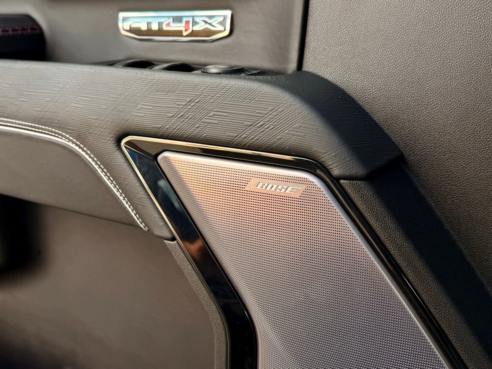 Used 2023 GMC Sierra 1500 AT4X image 17