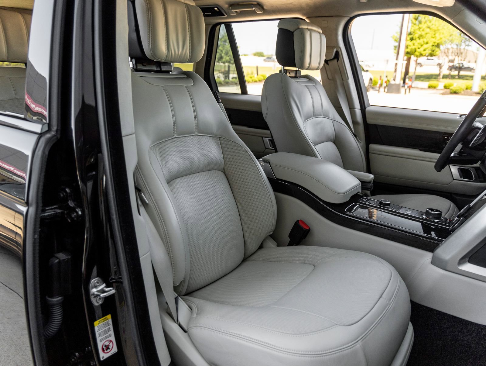 Used 2020 Land Rover Range Rover Autobiography image 44