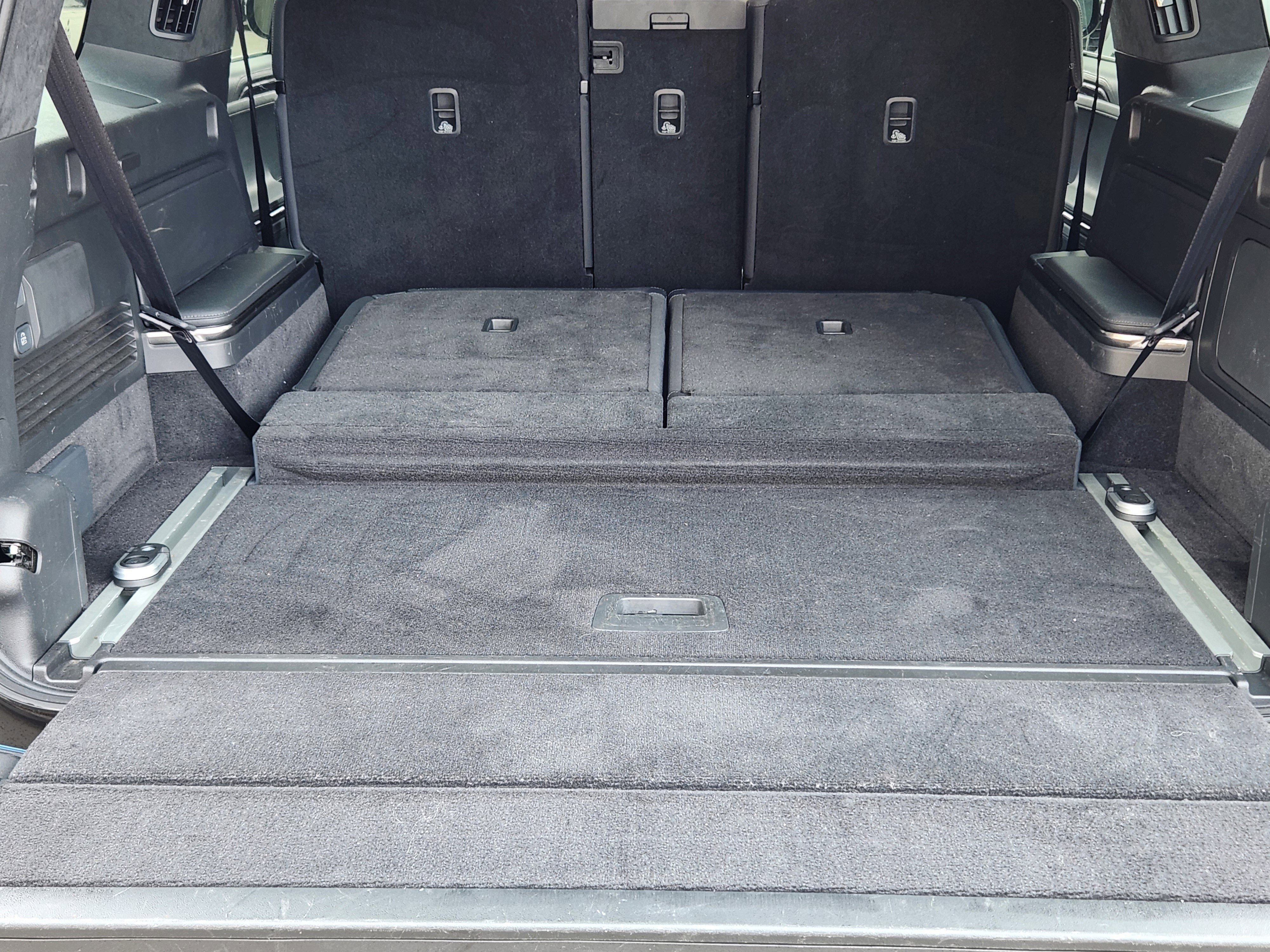 Used 2024 Rivian R1S Adventure image 15