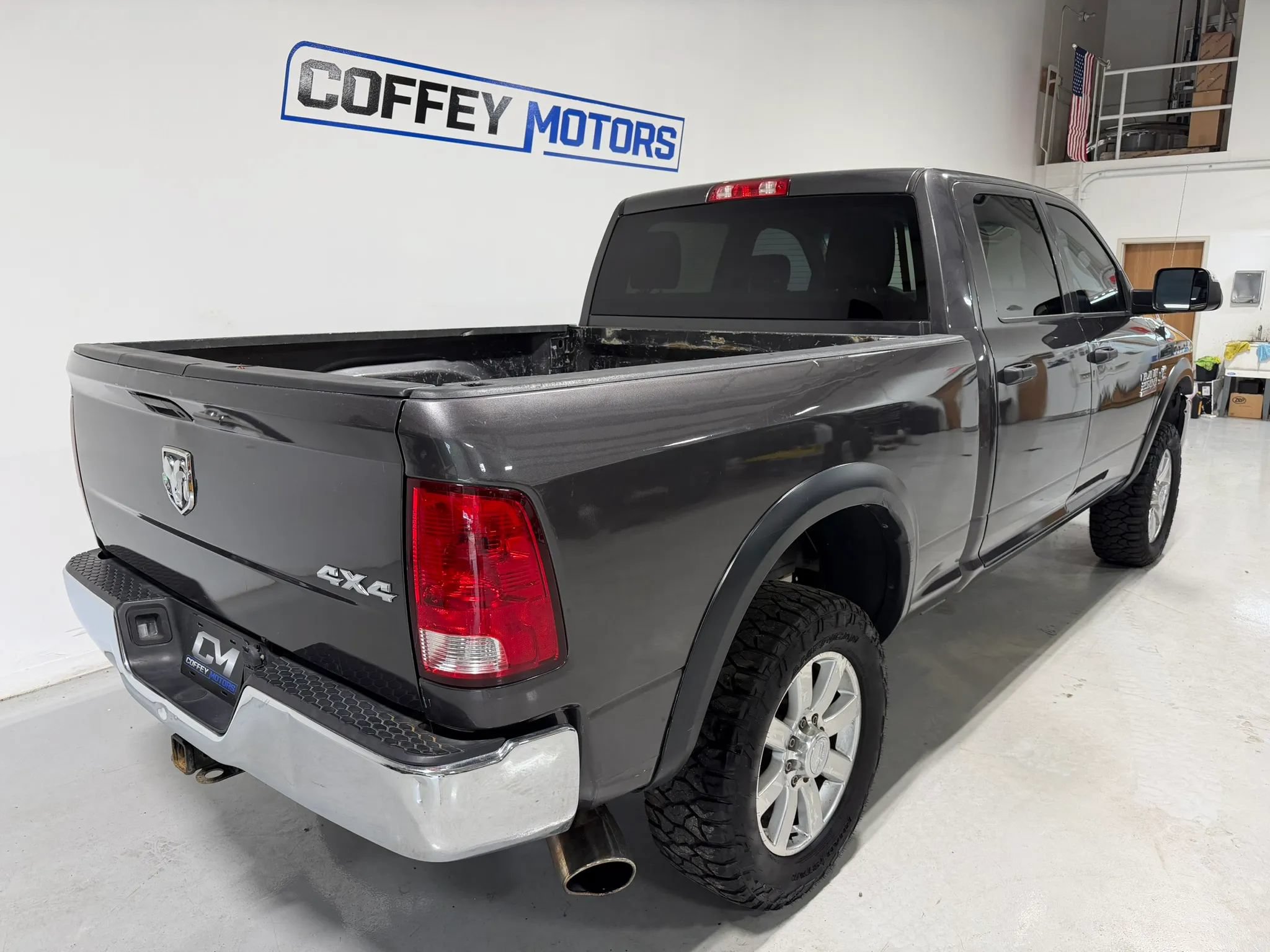 Used 2018 RAM 2500 Tradesman w/ Chrome Appearance Group AWD/4WD image 6