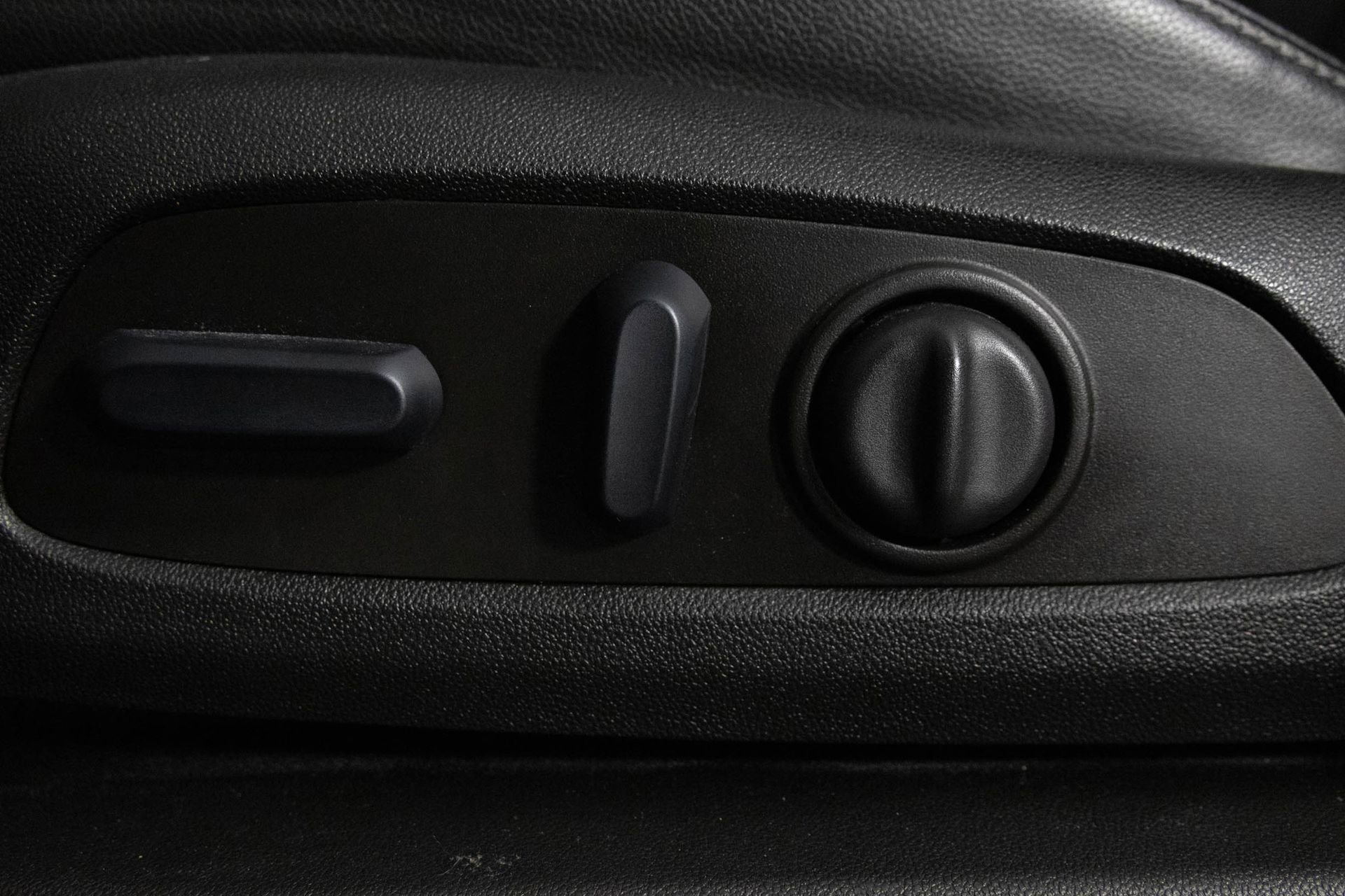 Certified 2022 GMC Terrain SLT w/ Elevation Edition image 60