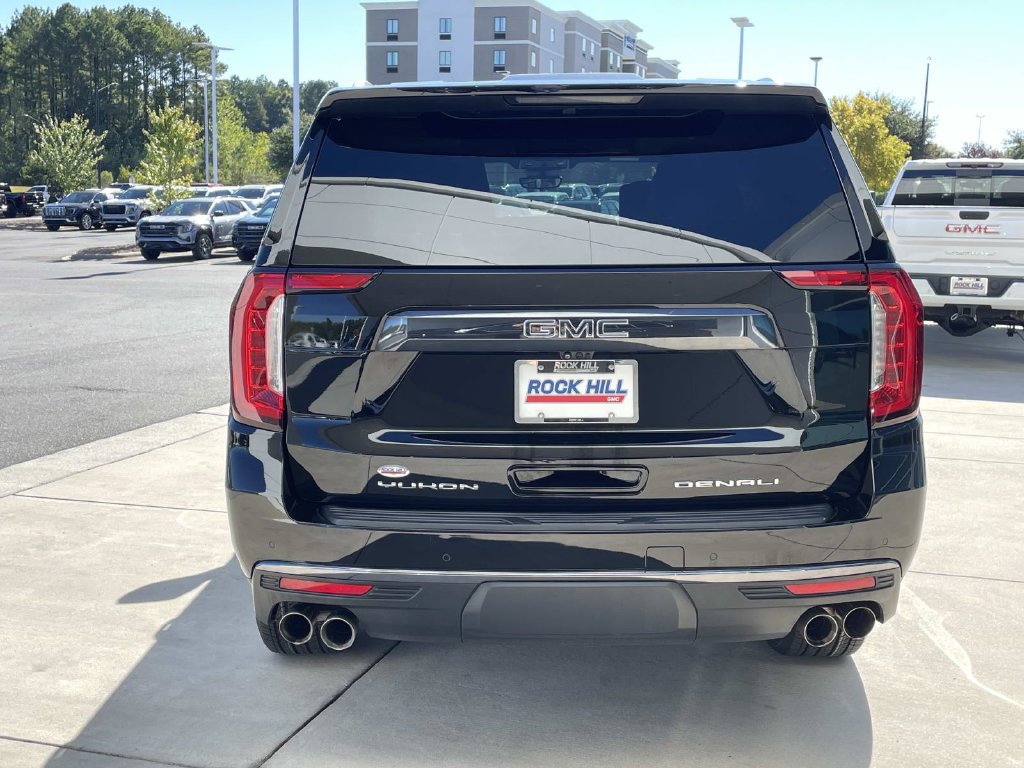 Used 2024 GMC Yukon Denali Ultimate AWD/4WD image 3