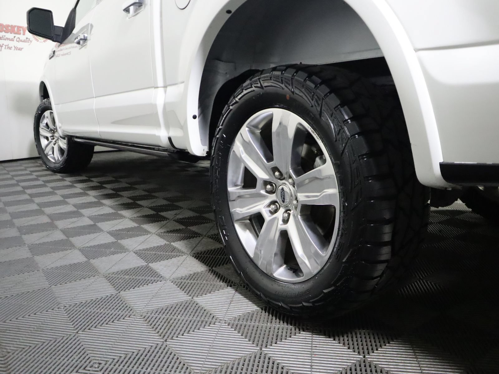 Used 2020 Ford F150 Platinum w/ Equipment Group 701A Luxury AWD/4WD image 12
