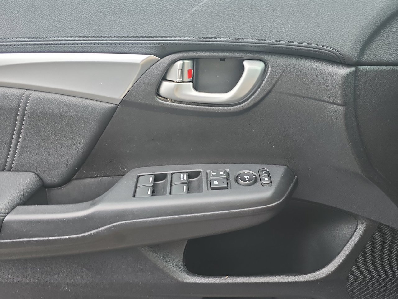 Used 2015 Honda Civic EX-L image 25