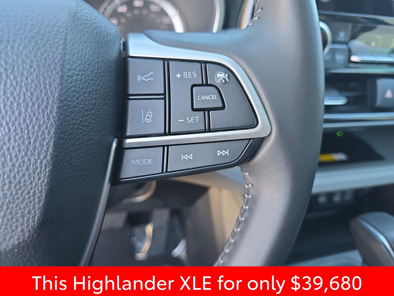 Used 2024 Toyota Highlander XLE image 26