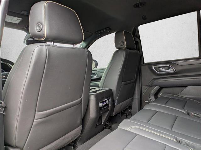 Used 2024 GMC Yukon SLT image 13
