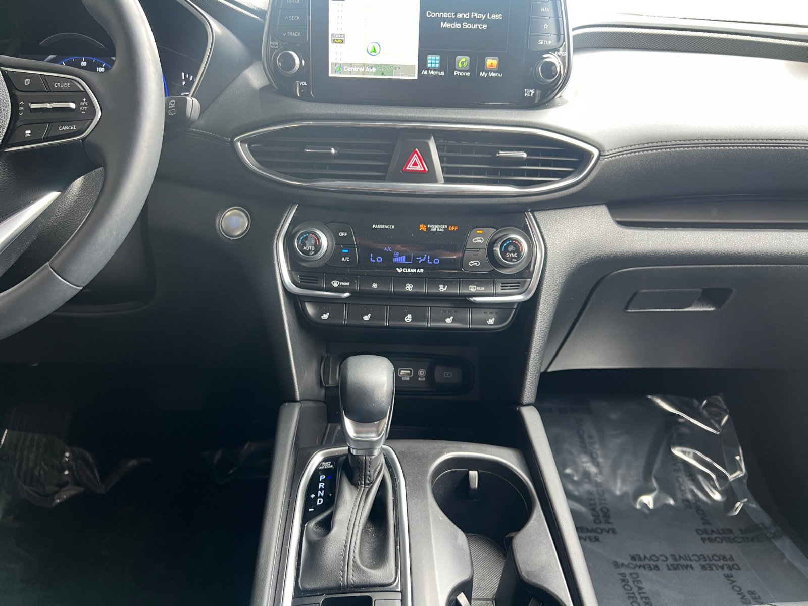 Used 2020 Hyundai Santa Fe Limited FWD image 11