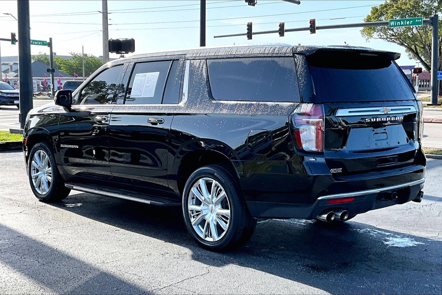 Used 2021 Chevrolet Suburban High Country image 3
