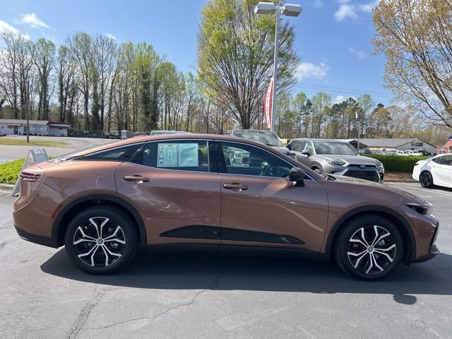 Used 2026 Toyota Crown XLE image 5