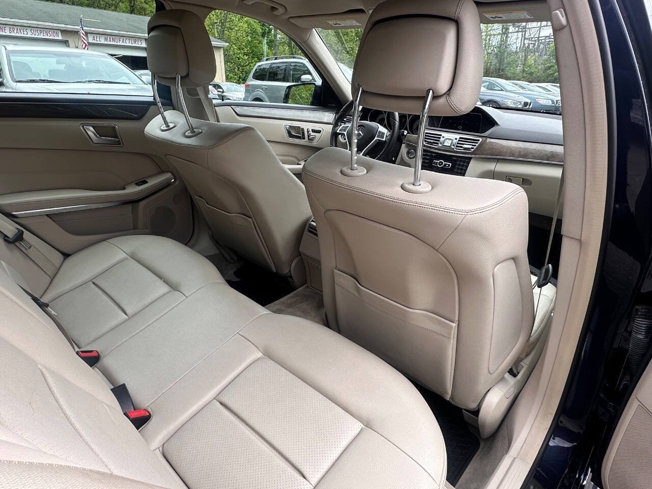 Used 2014 Mercedes-Benz E 350 4MATIC Sedan image 17