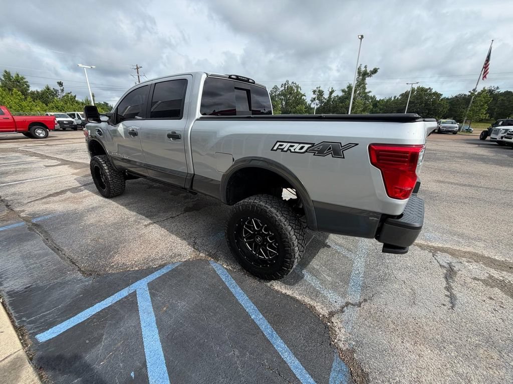 Used 2018 Nissan Titan PRO-4X w/ Pro-4x Convenience Package AWD/4WD image 5