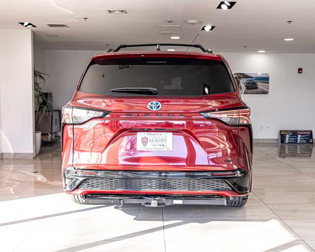 Used 2025 Toyota Sienna XSE image 14