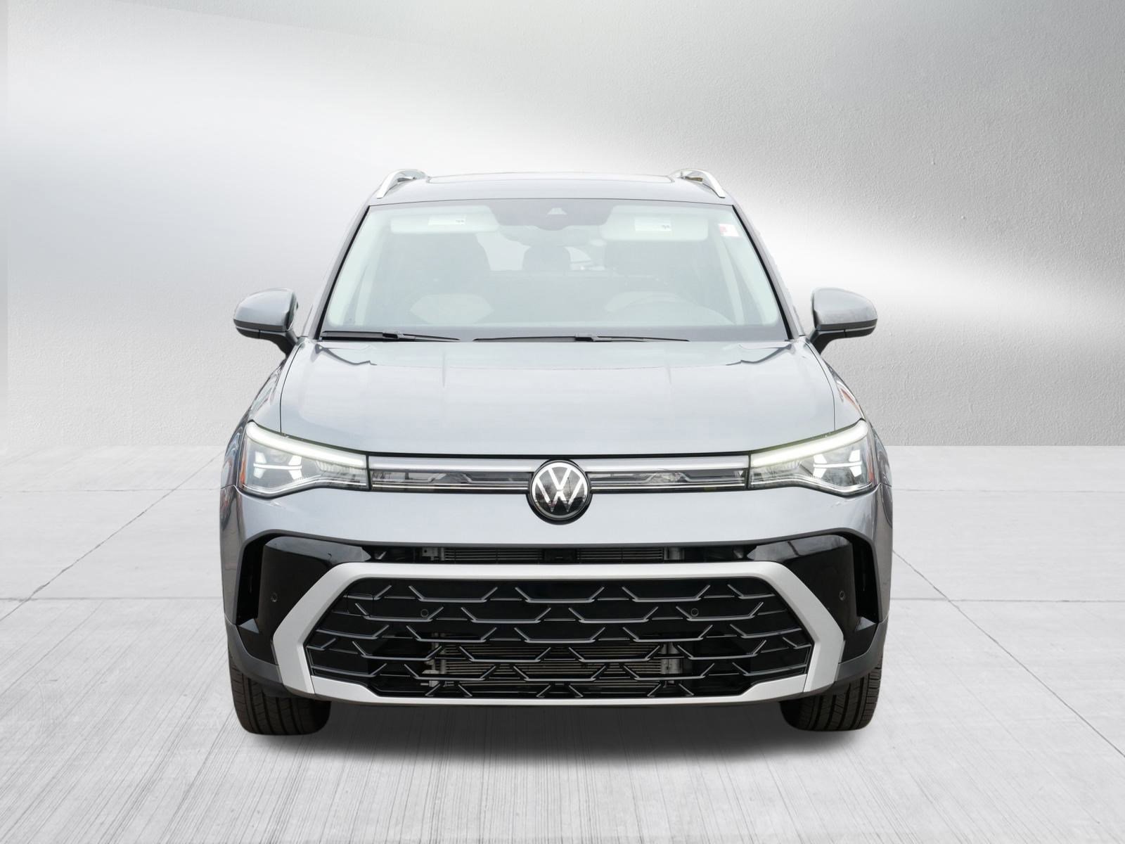 Certified 2025 Volkswagen Taos SEL video 2