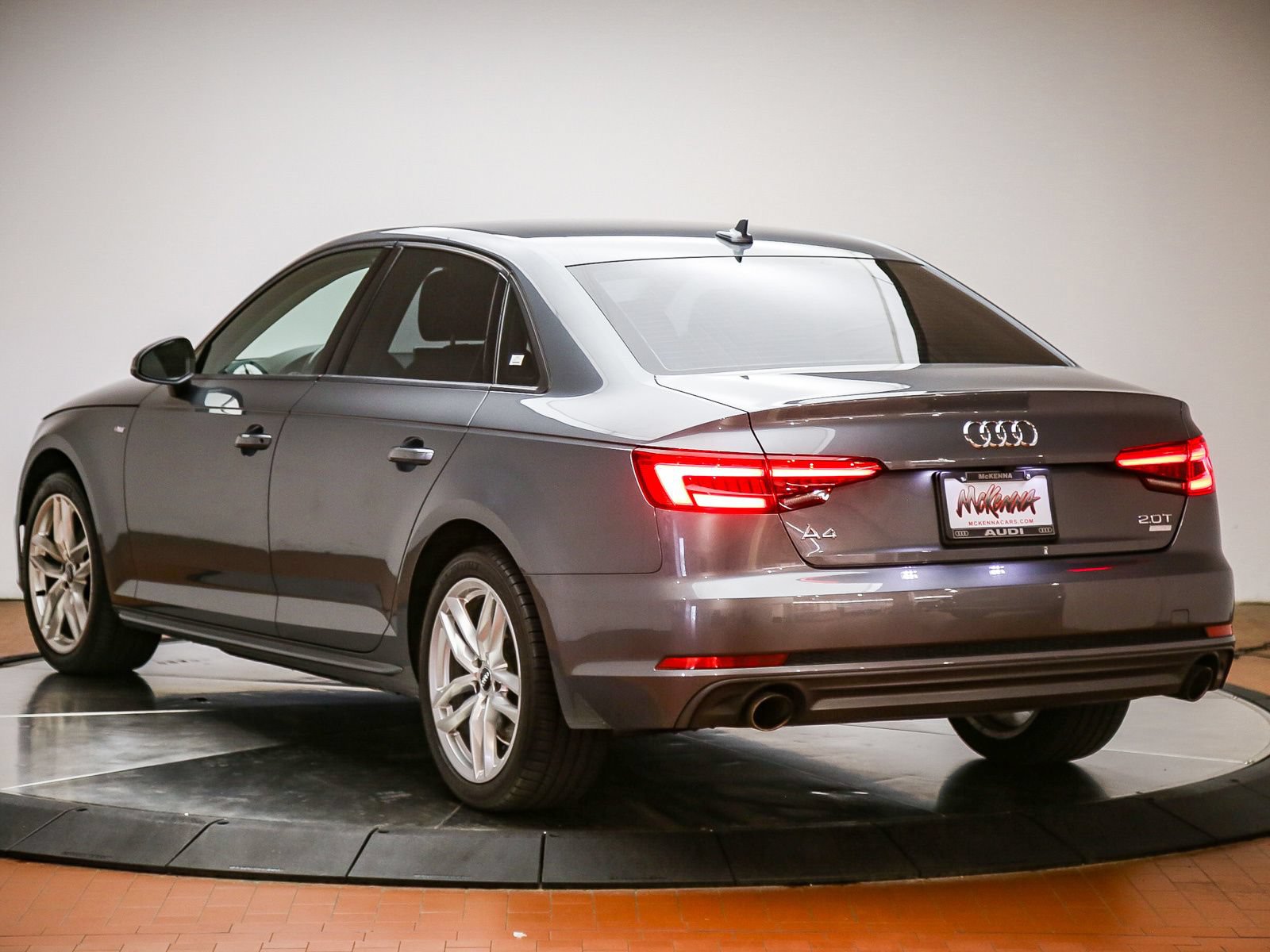Used 2017 Audi A4 2.0T Ultra Premium w/ Convenience Package FWD image 2