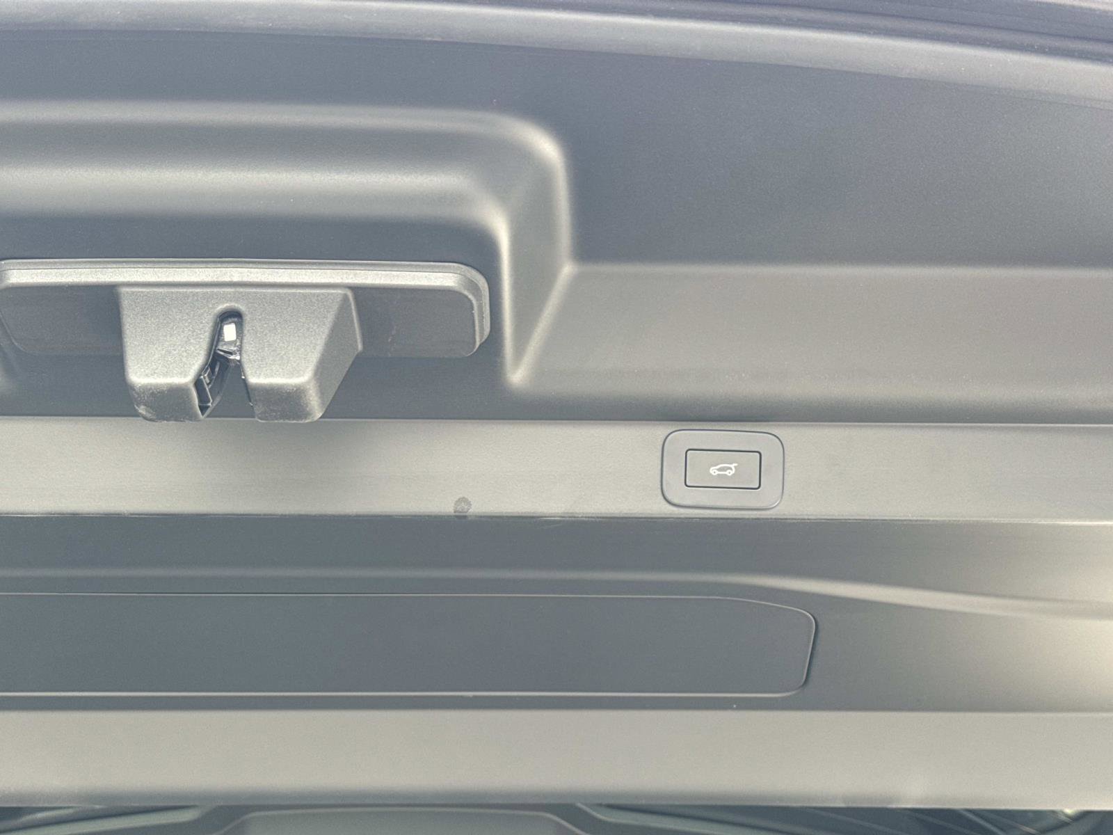 Certified 2023 Land Rover Range Rover Autobiography image 12