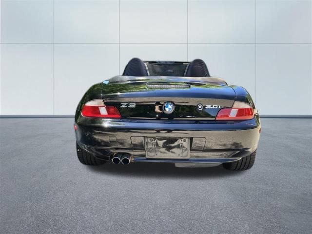 Used 2002 BMW Z3 3.0i RWD image 3