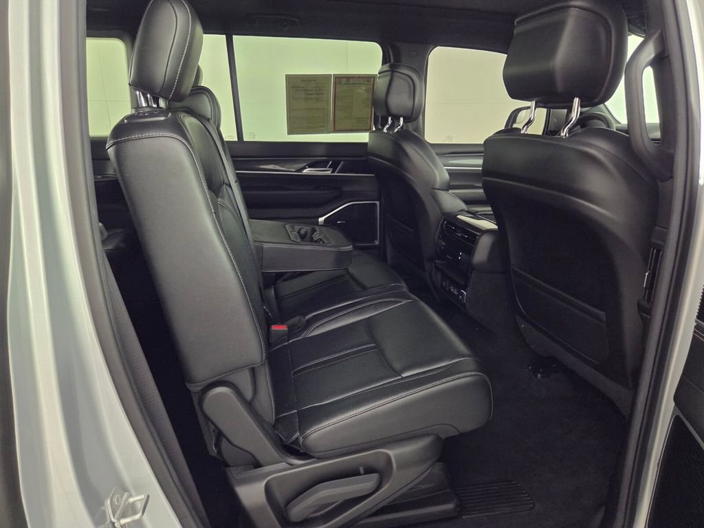 Used 2022 Jeep Wagoneer Series I w/ Premium Group I image 31