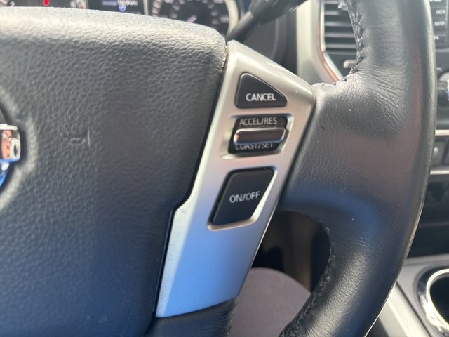 Used 2018 Nissan Titan SL w/ Chrome Package image 19