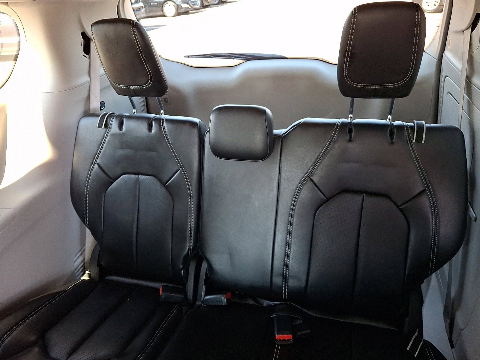 Used 2024 Chrysler Pacifica Limited FWD image 10