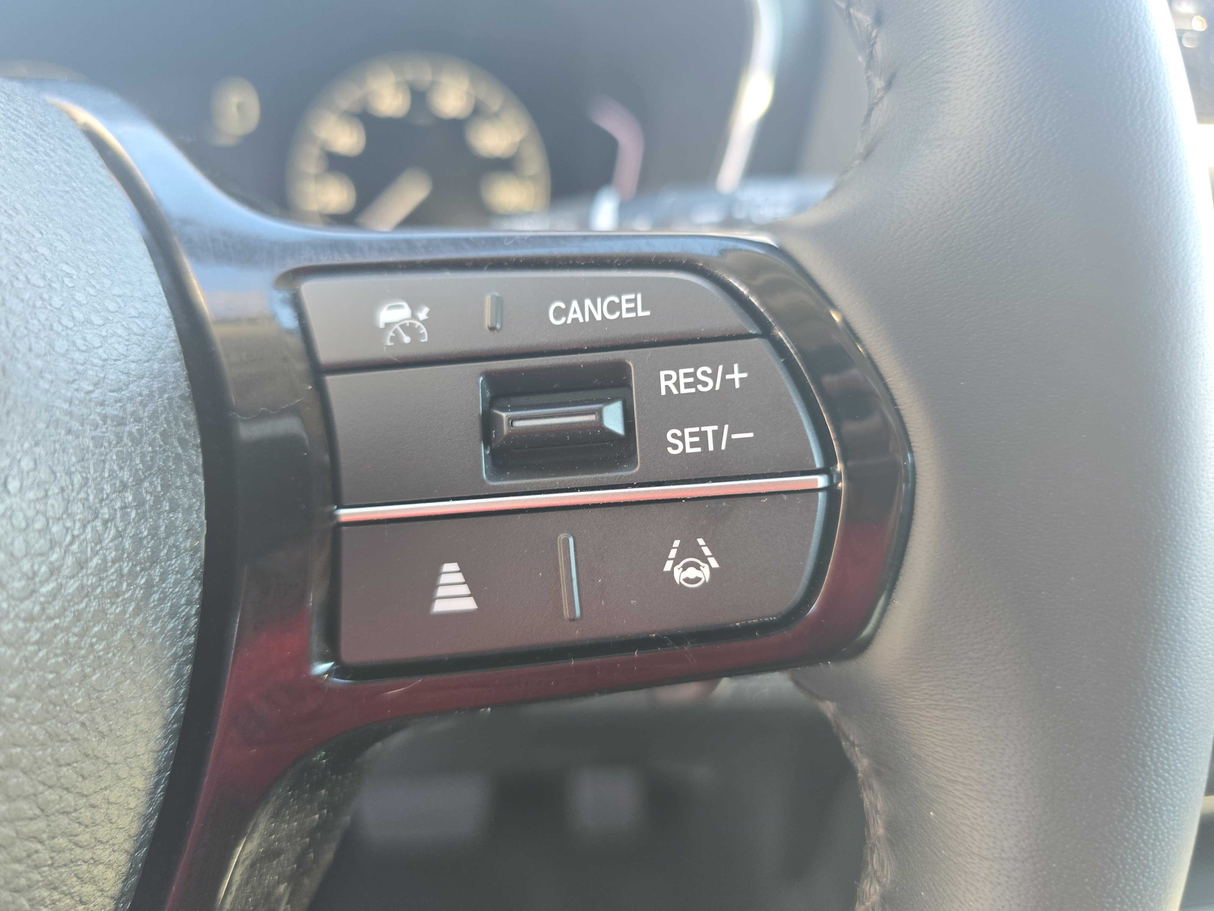 Used 2025 Honda Pilot EX-L image 19