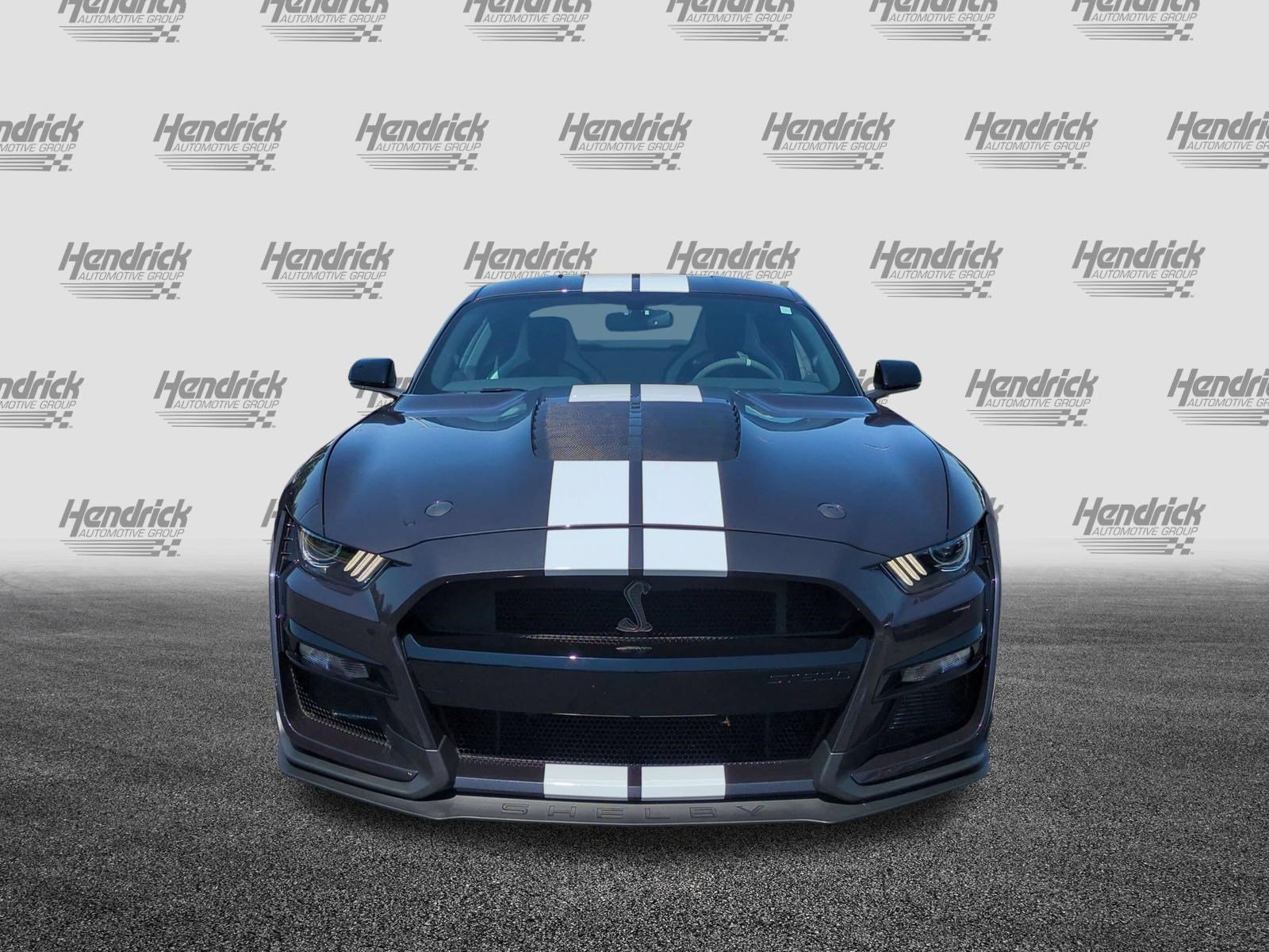 Used 2022 Ford Mustang Shelby GT500 w/ Carbon Fiber Track Pack RWD image 3