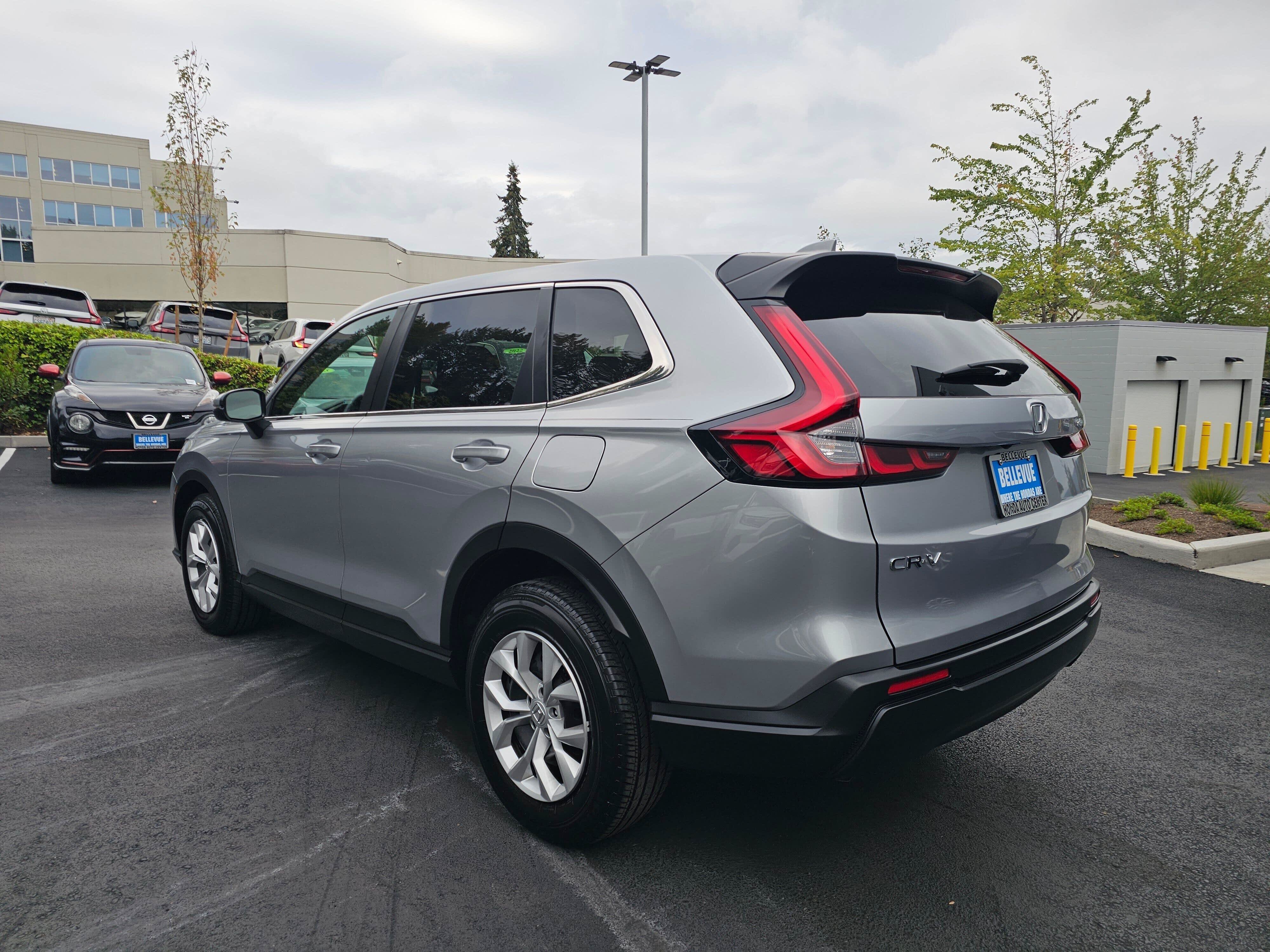 Certified 2025 Honda CR-V LX image 5