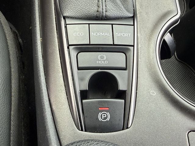 Used 2024 Toyota Camry XSE FWD image 19