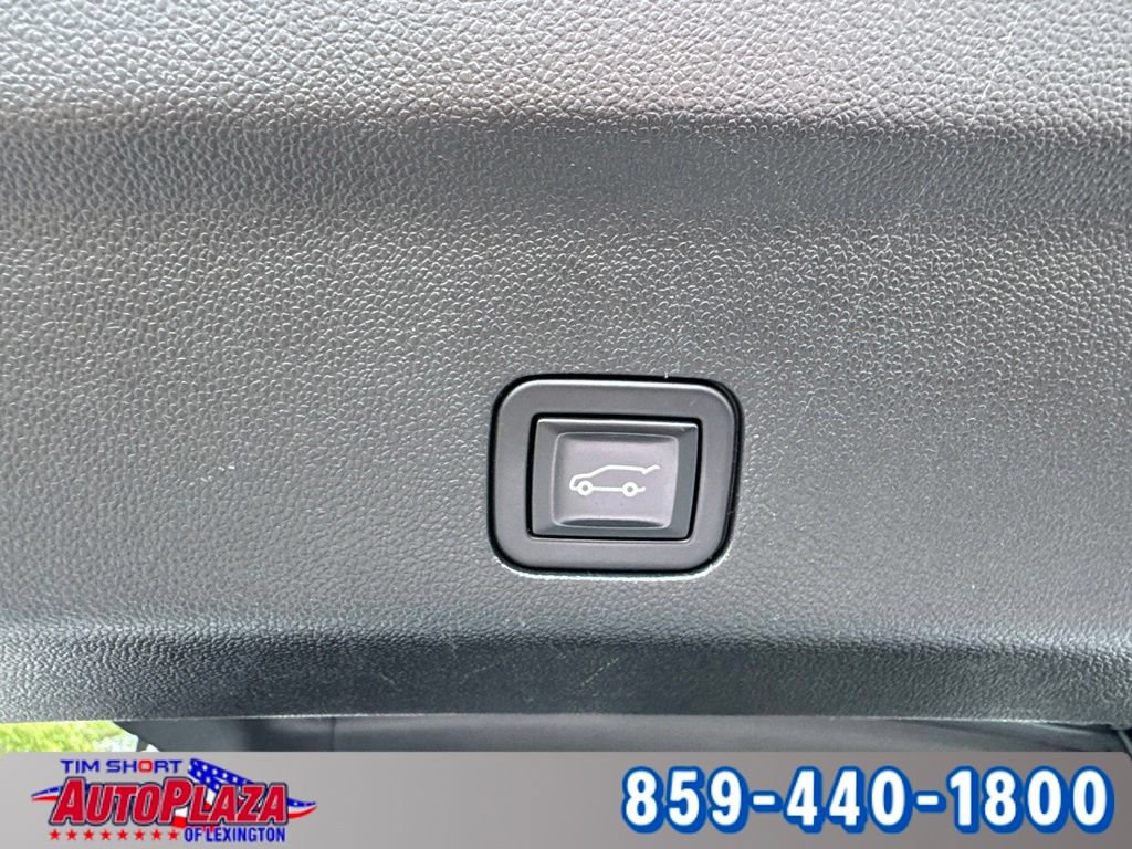 Used 2023 Chevrolet Suburban LT RWD image 42