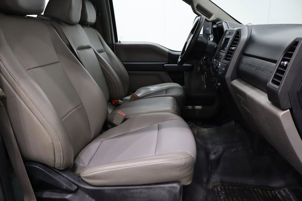 Used 2018 Ford F550 2WD Crew Cab Super Duty image 13