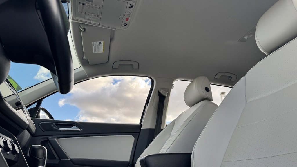 Used 2018 Volkswagen Tiguan SE image 21