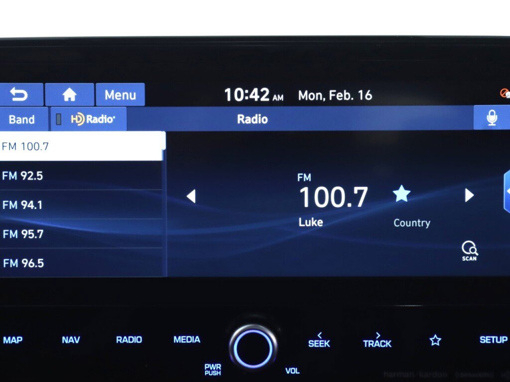 Used 2020 Hyundai Ioniq Limited image 18