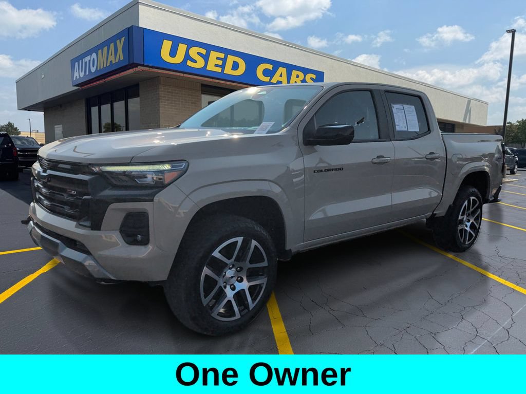 Used 2023 Chevrolet Colorado Z71 w/ Z71 Convenience Package 2
