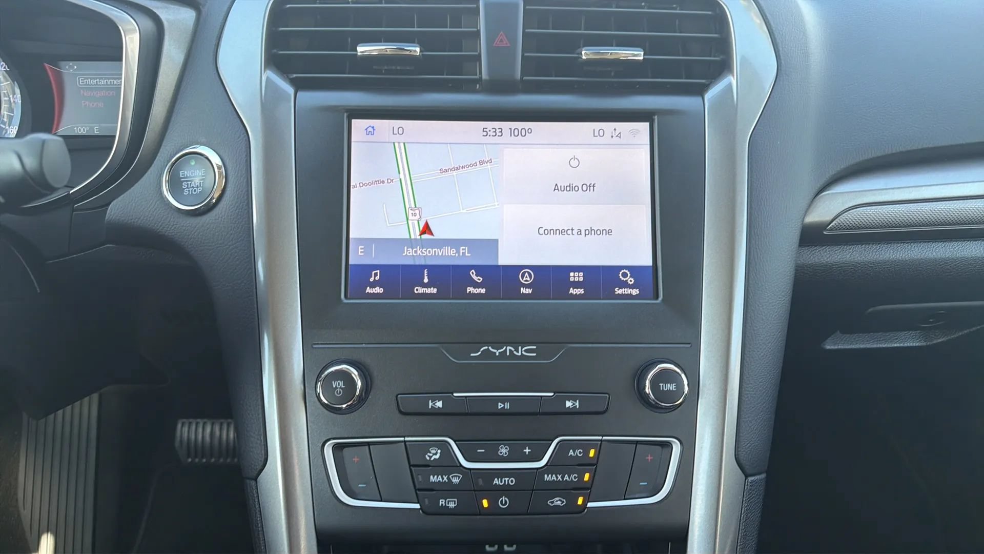 Used 2020 Ford Fusion SE FWD image 15