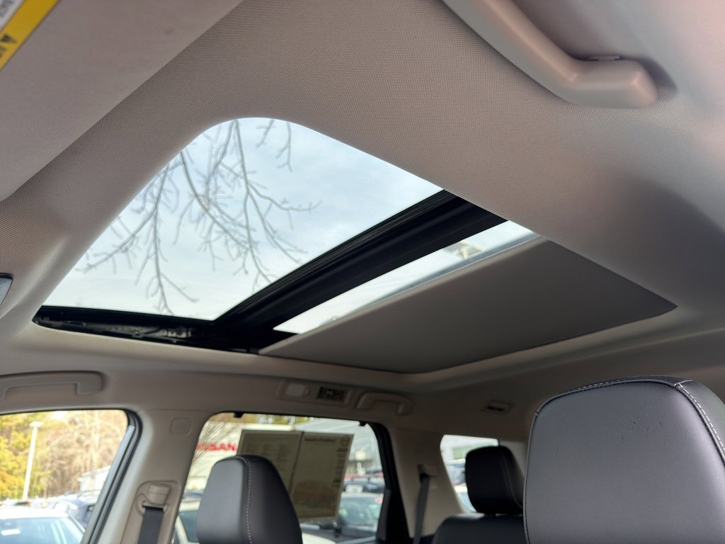 Certified 2023 Nissan Pathfinder Platinum w/ Lighting Package (N93) image 31