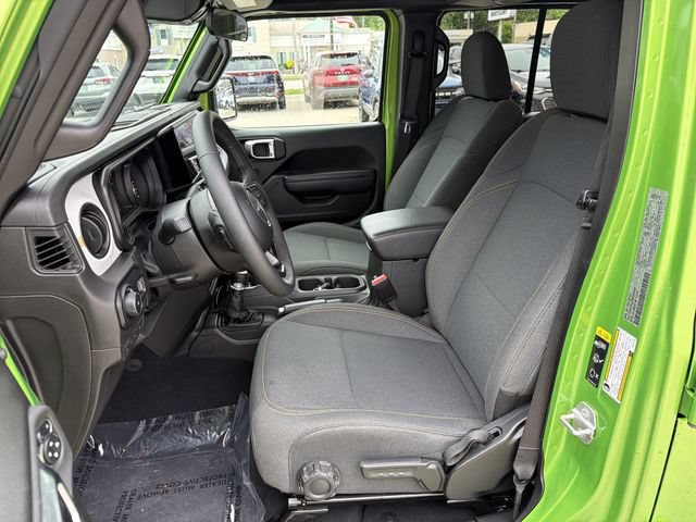 Used 2025 Jeep Wrangler Unlimited Sport AWD/4WD image 13