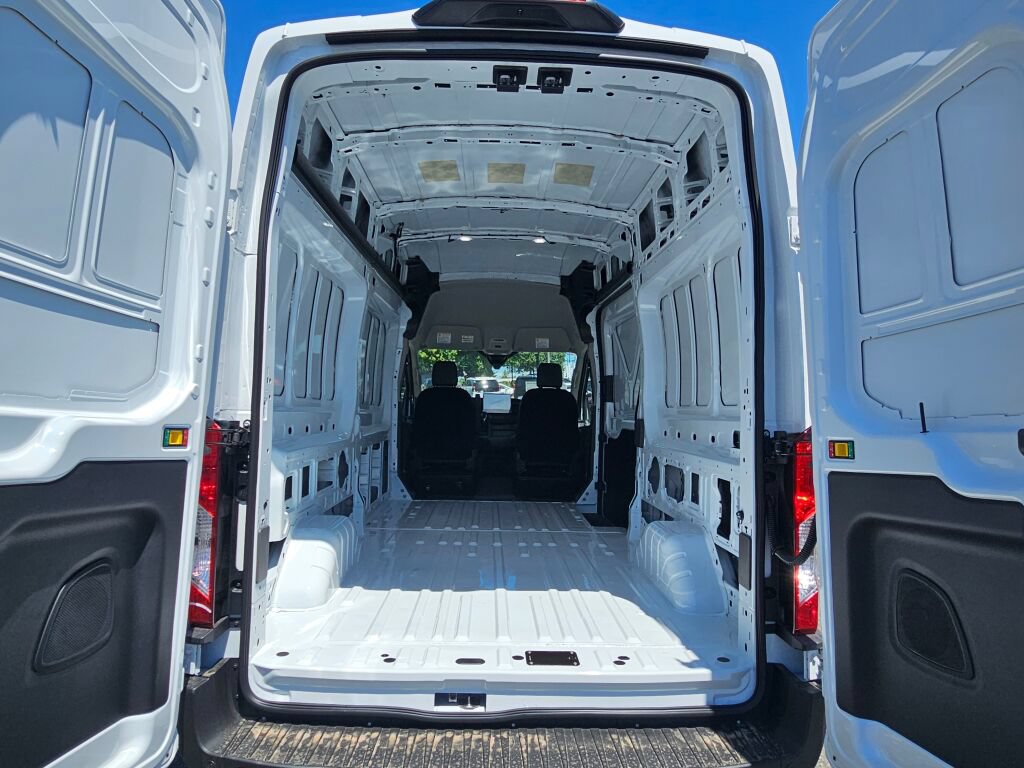 New 2026 Ford Transit 250 148 High Roof AWD image 5
