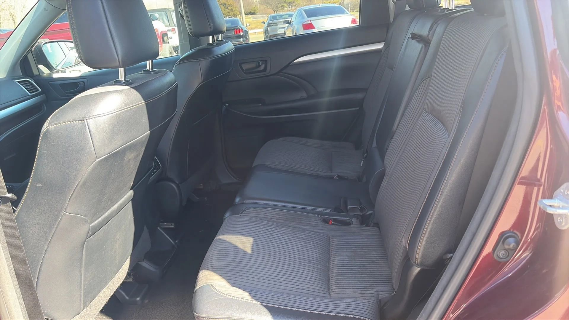 Used 2017 Toyota Highlander Plus image 39