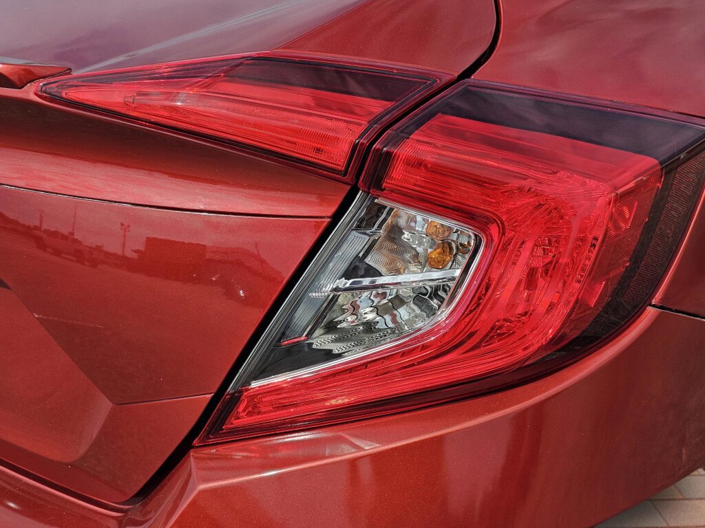 Used 2019 Honda Civic EX image 8