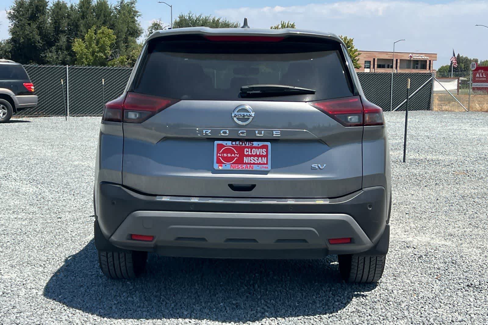 Used 2021 Nissan Rogue SV FWD image 8