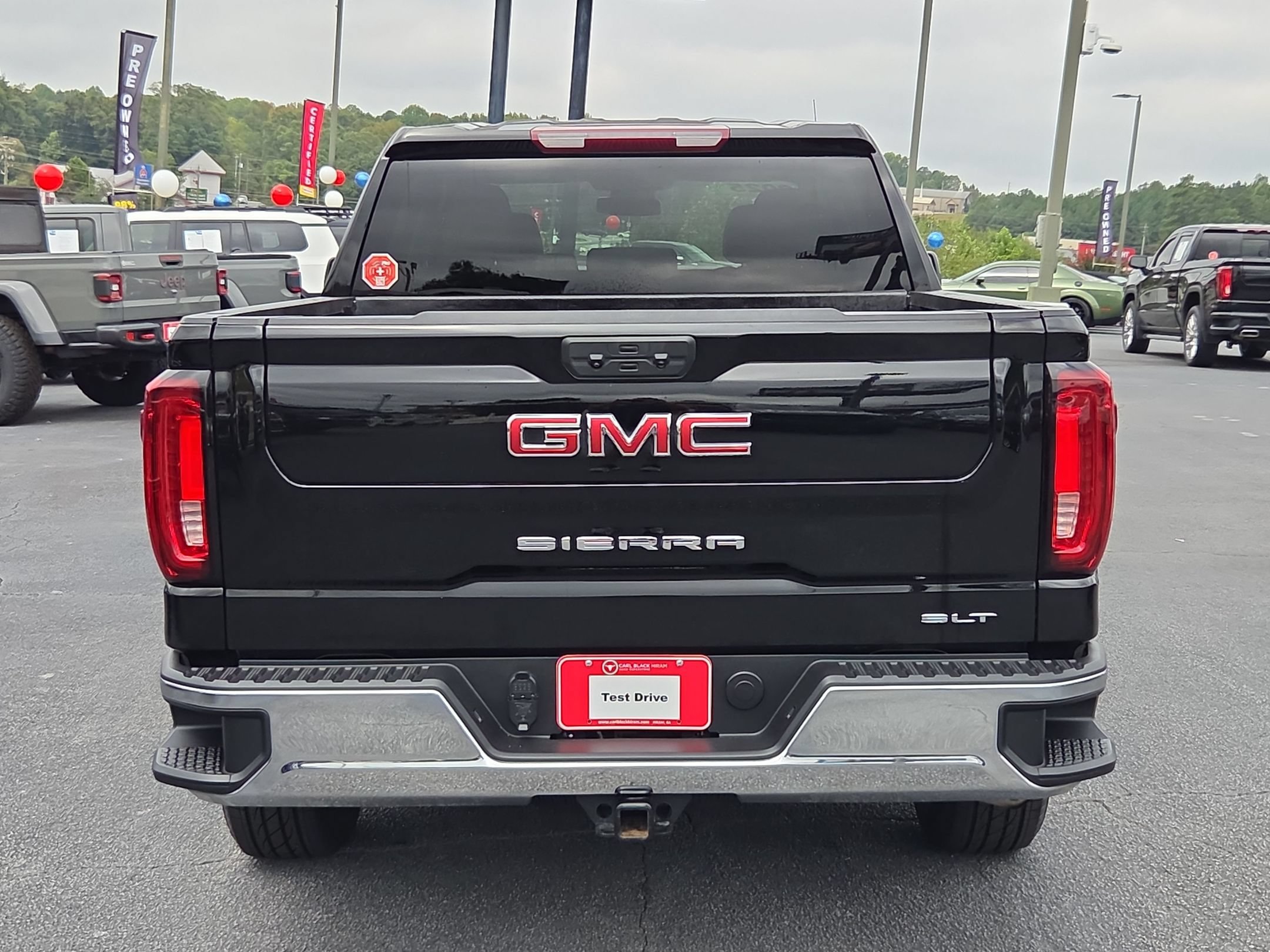 Used 2025 GMC Sierra 1500 SLT AWD/4WD image 6